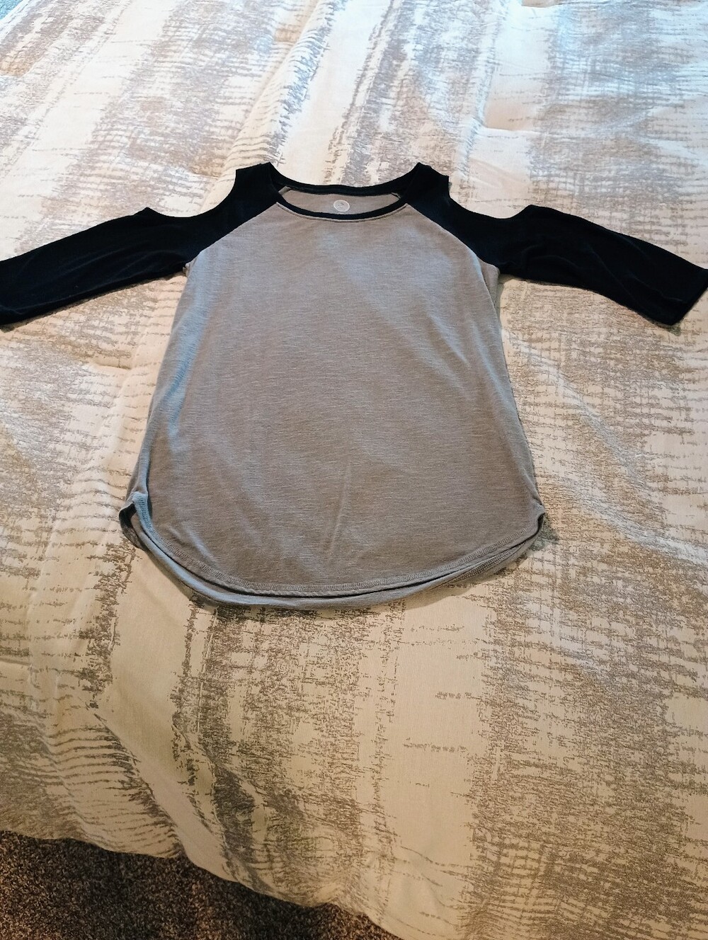 Women's Grey and Black Cold-Shoulder Raglan Top